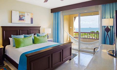 Suite de 1 Recámara Vista Jardín